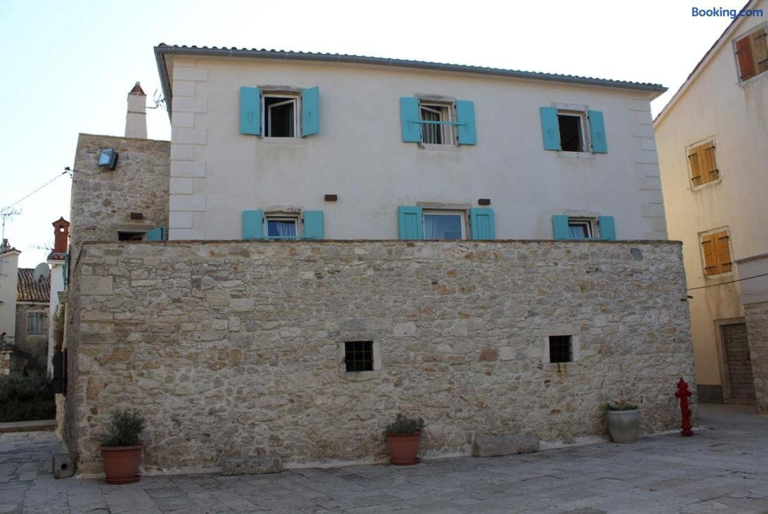 Sansego Suites