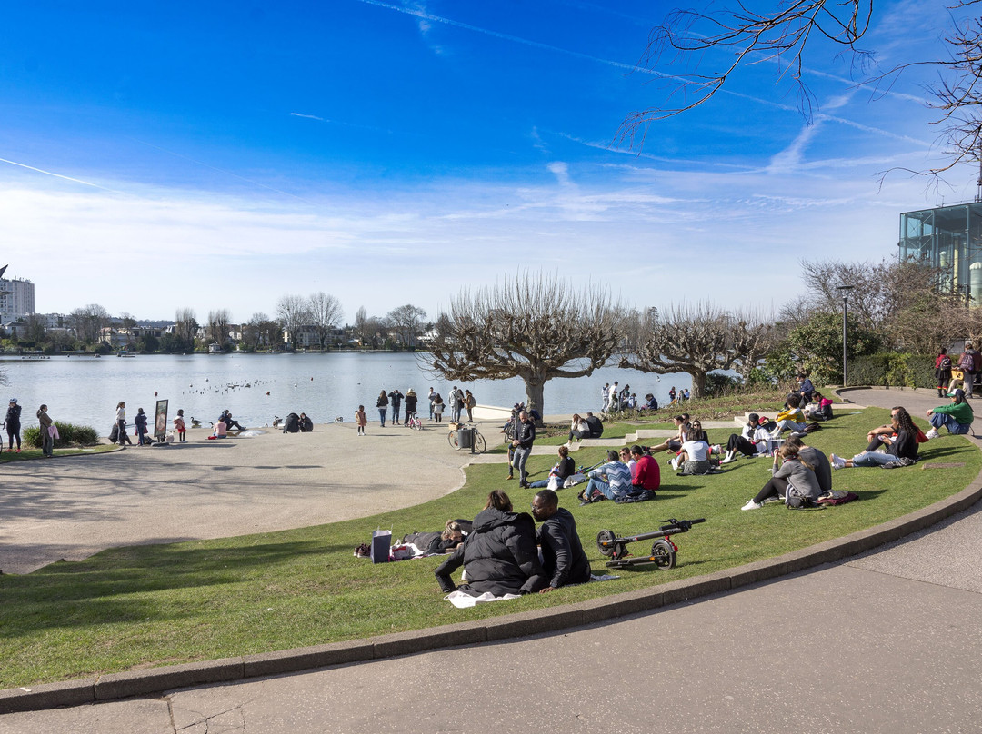 LAC D'ENGHIEN-LES-BAINS-昂吉安莱班必去景点