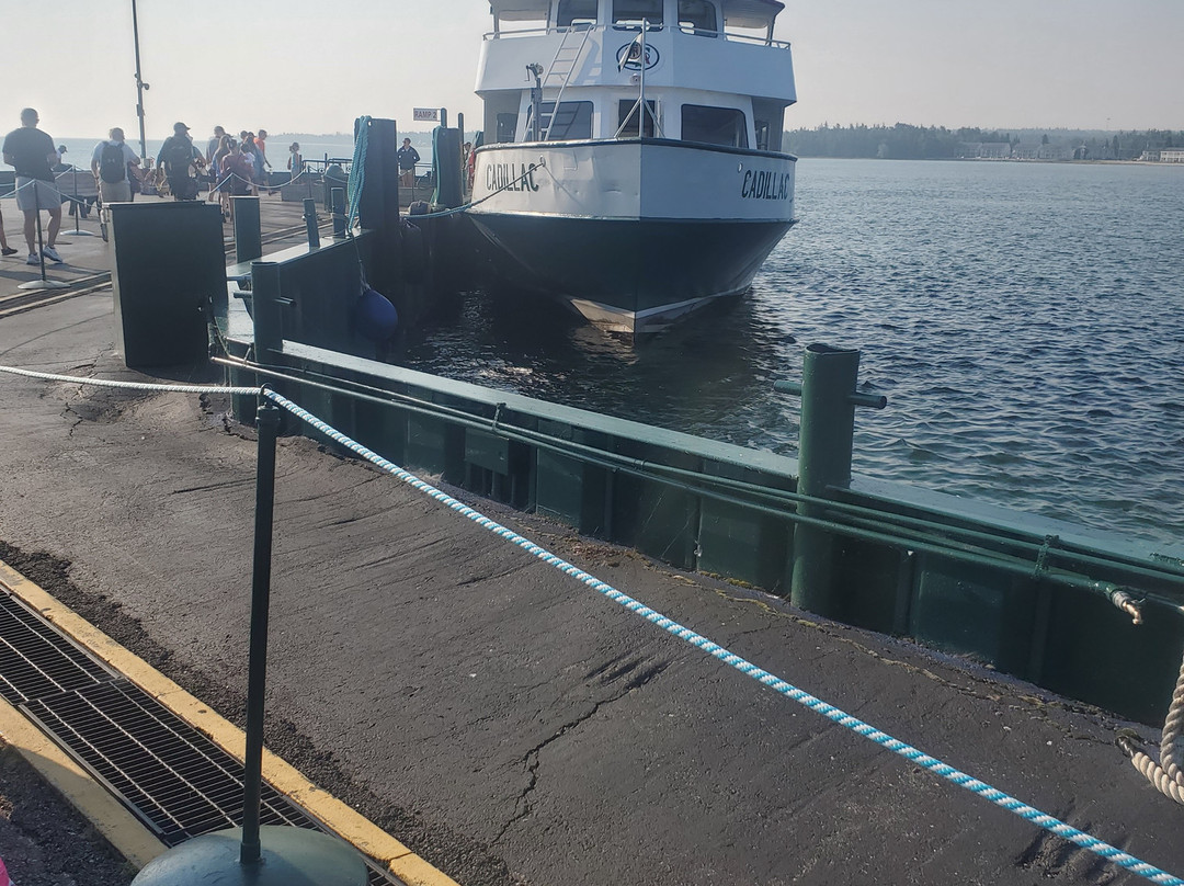 Arnold Transit Company-麦其诺岛必去景点