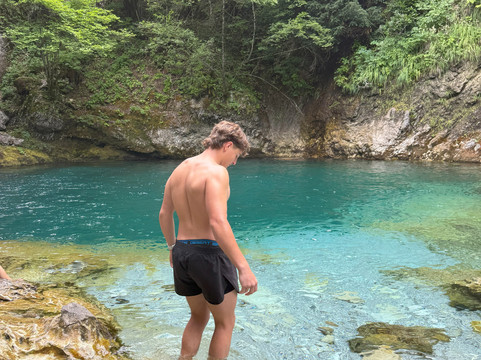 Alb Expeditions-地拉那必去景点