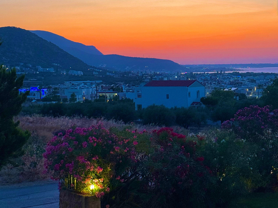 Notos Heights Hotel & Suites主图