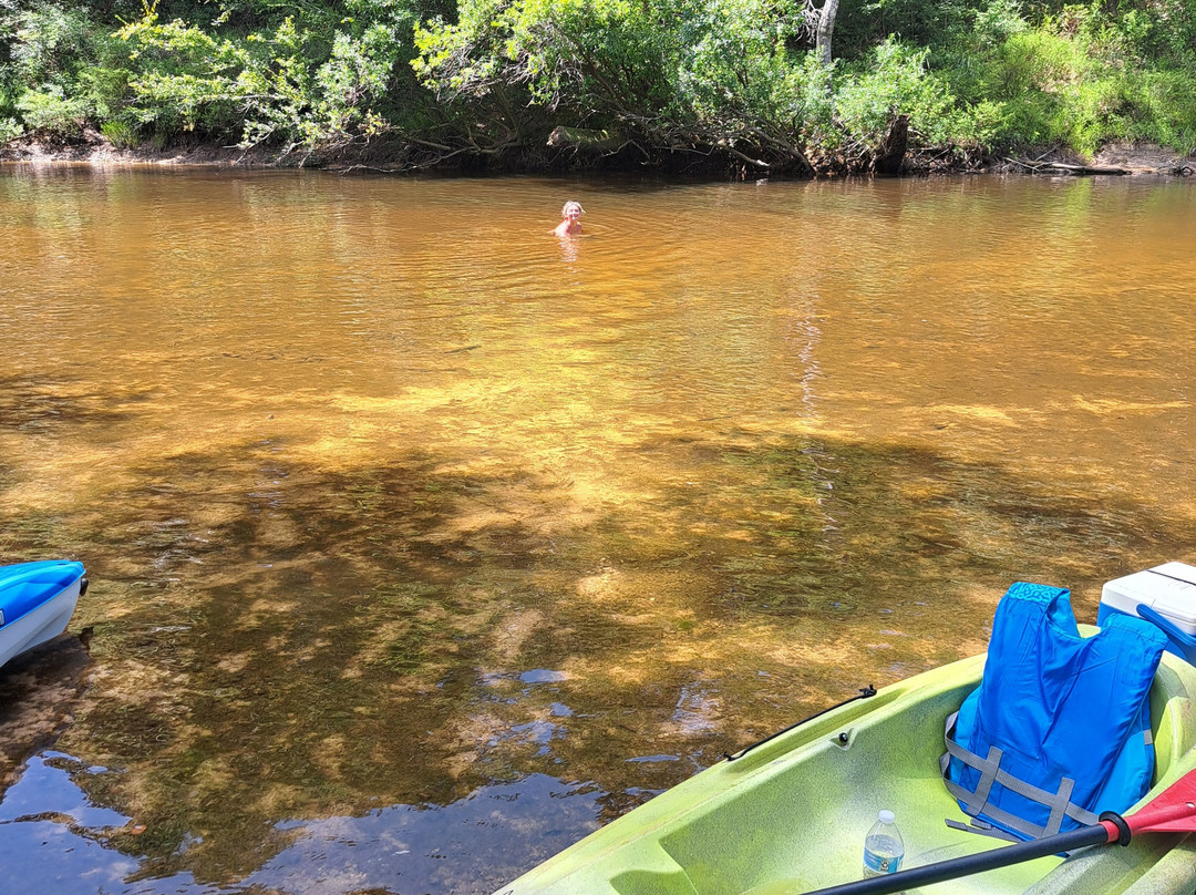Black Creek Canoe Rental-Brooklyn必去景点