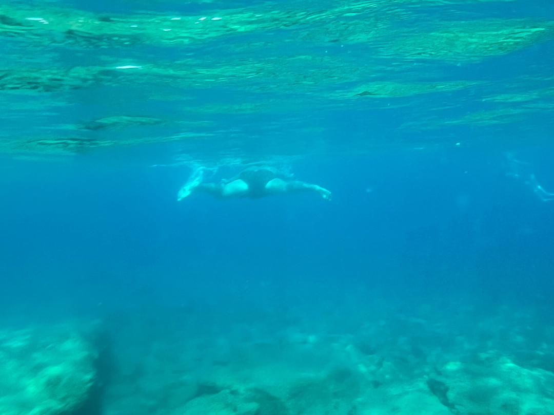 Mononaftis Beach-阿希亚贝拉希亚必去景点