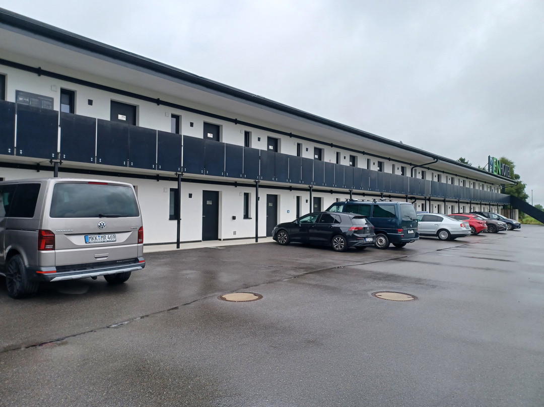 Lausheim酒店住宿-Men Hotel