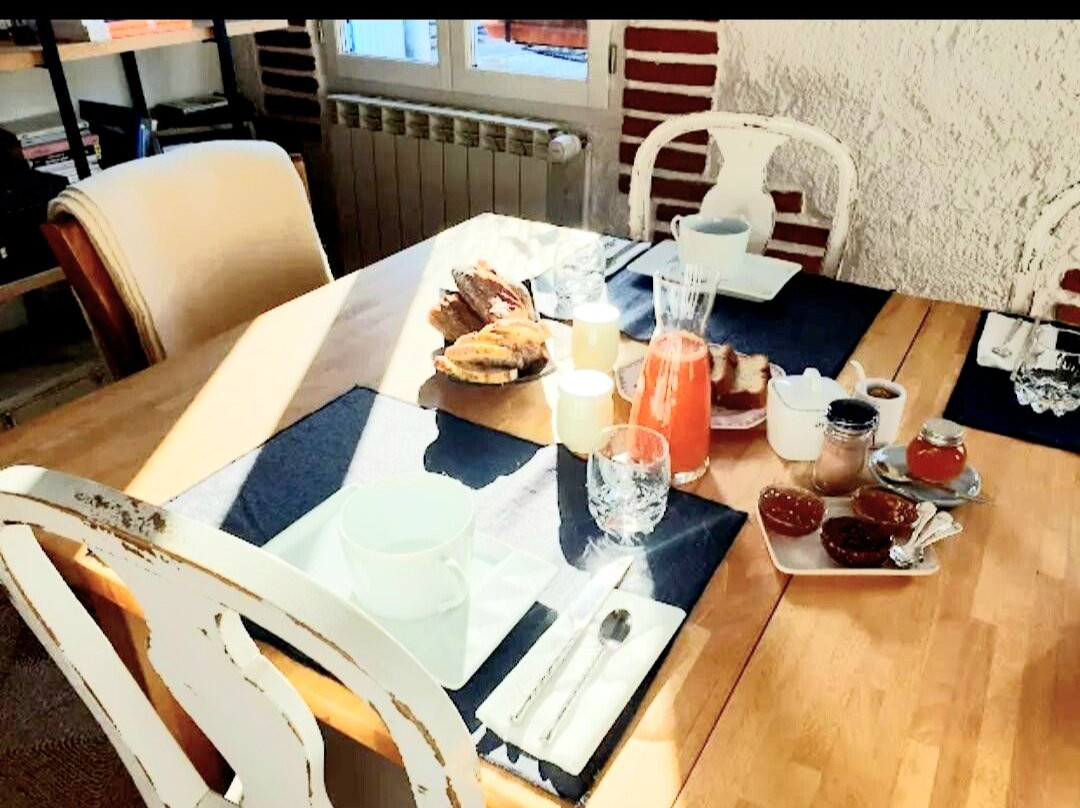 L'Abri sous Roche主图