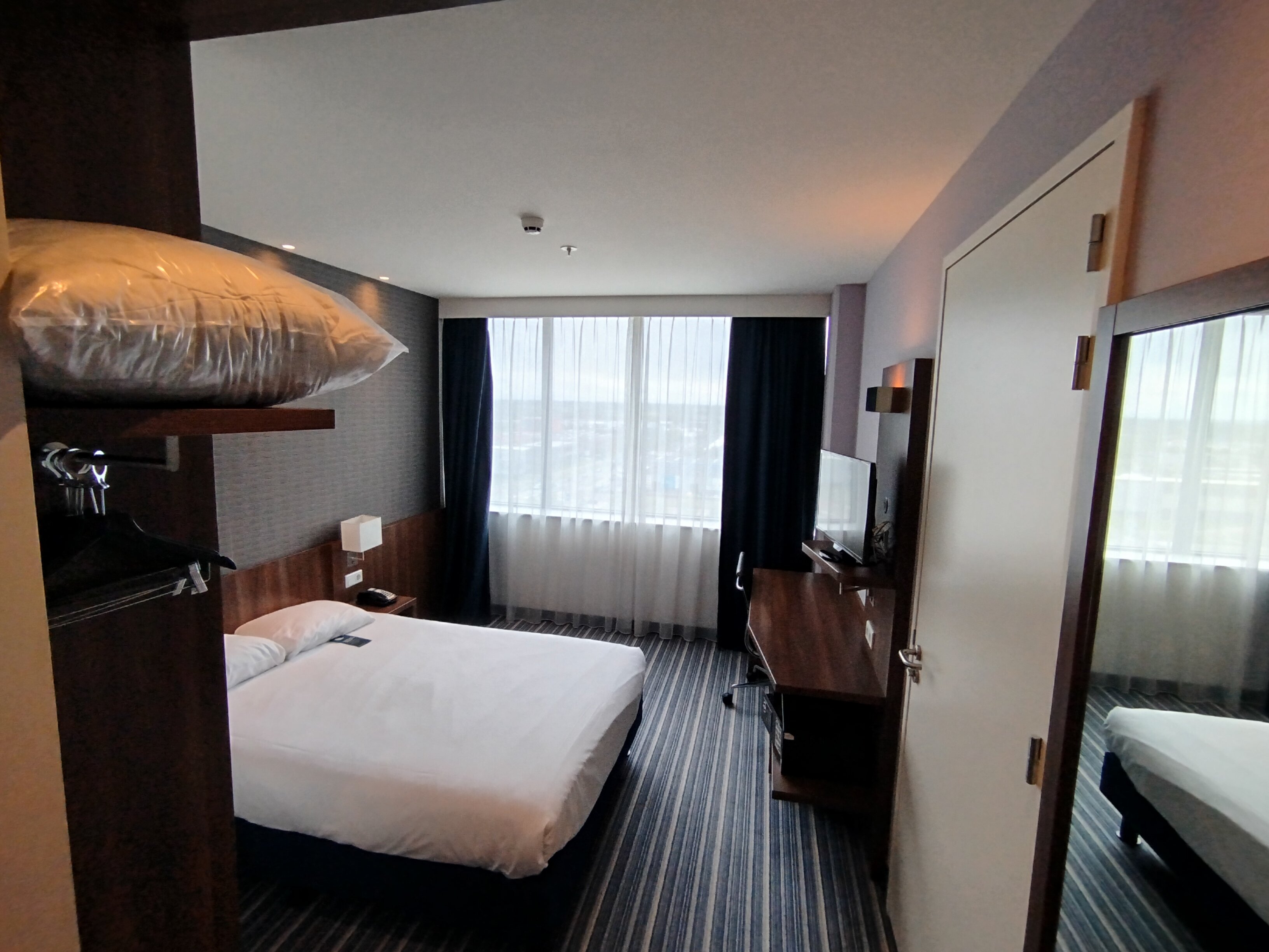 阿姆斯特丹竞技场塔智选假日酒店-客卧