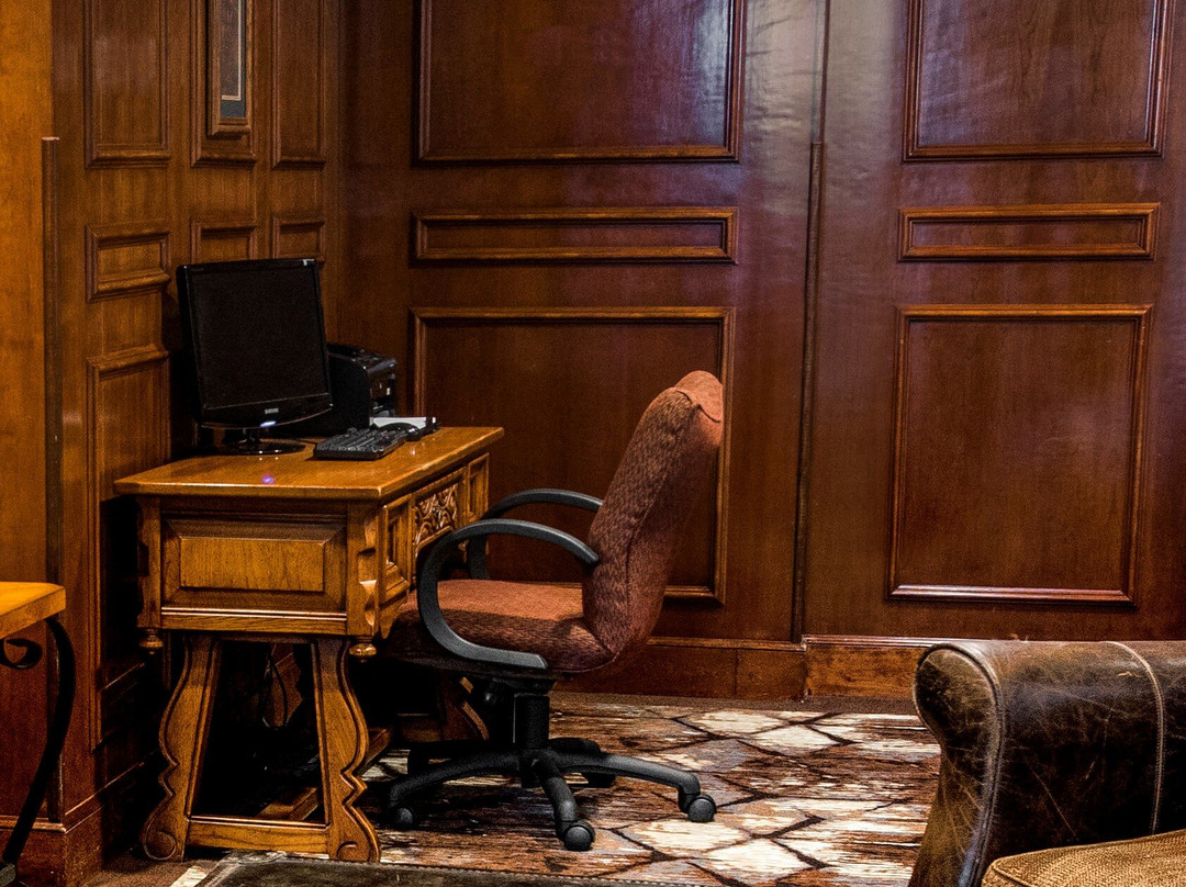 Lodge Of The Ozarks主图