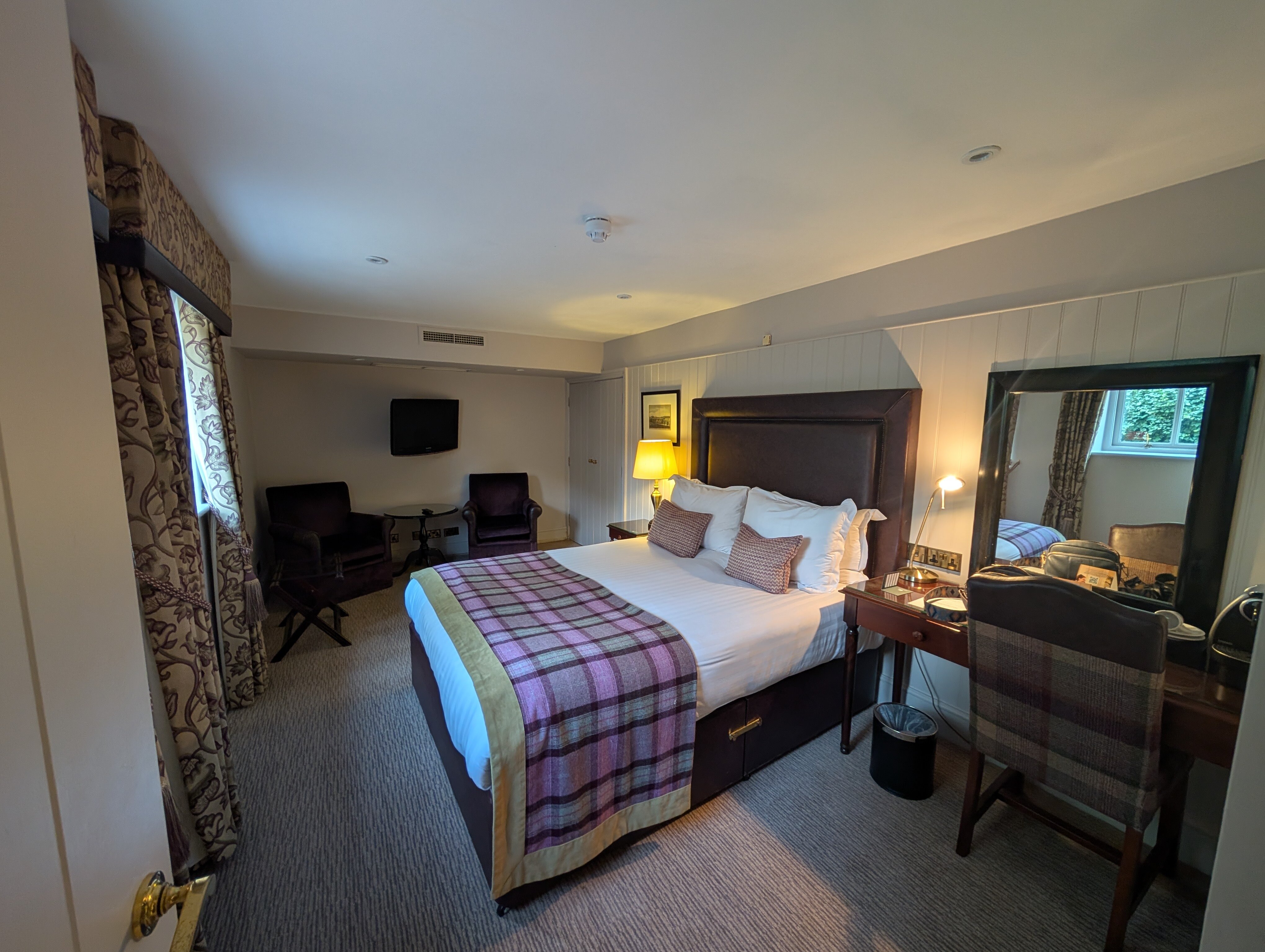 麦克唐纳德大熊酒店-客卧