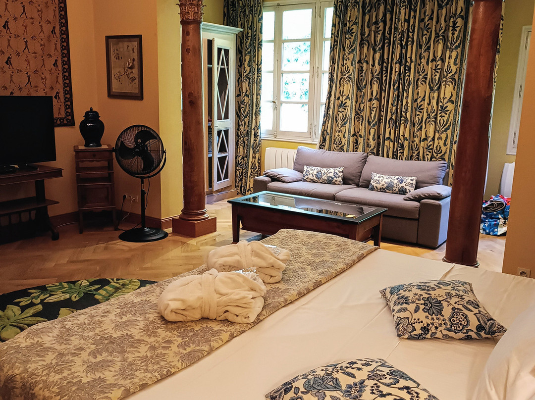 堪迪城堡酒店主图