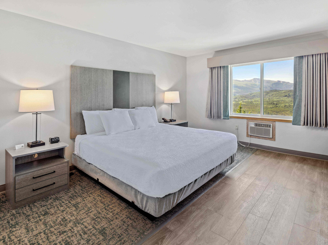 格兰德迪纳利小屋酒店主图