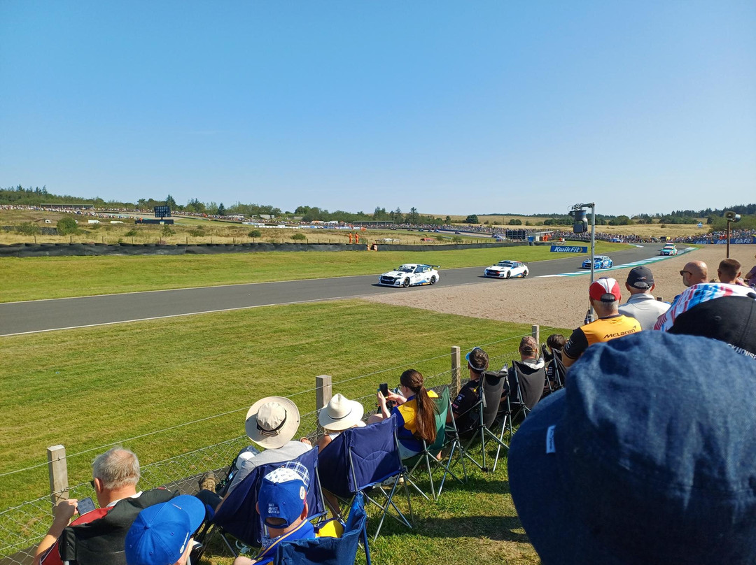 Knockhill Racing Circuit-丹弗姆林必去景点