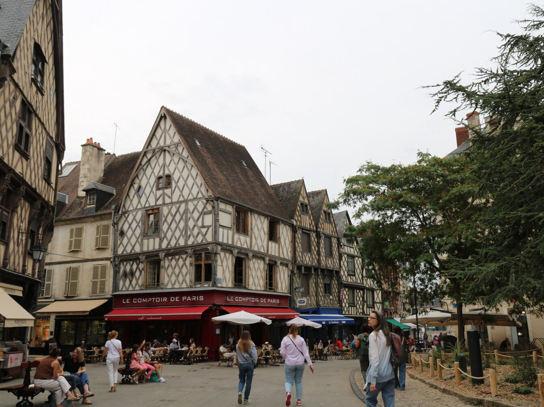 Place Gordaine-布尔日必去景点