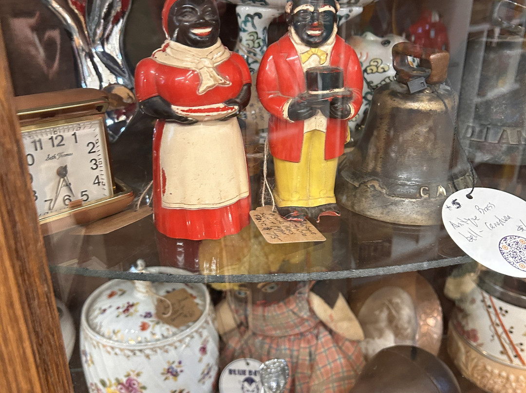 Bijou Galleries-冷泉必去景点