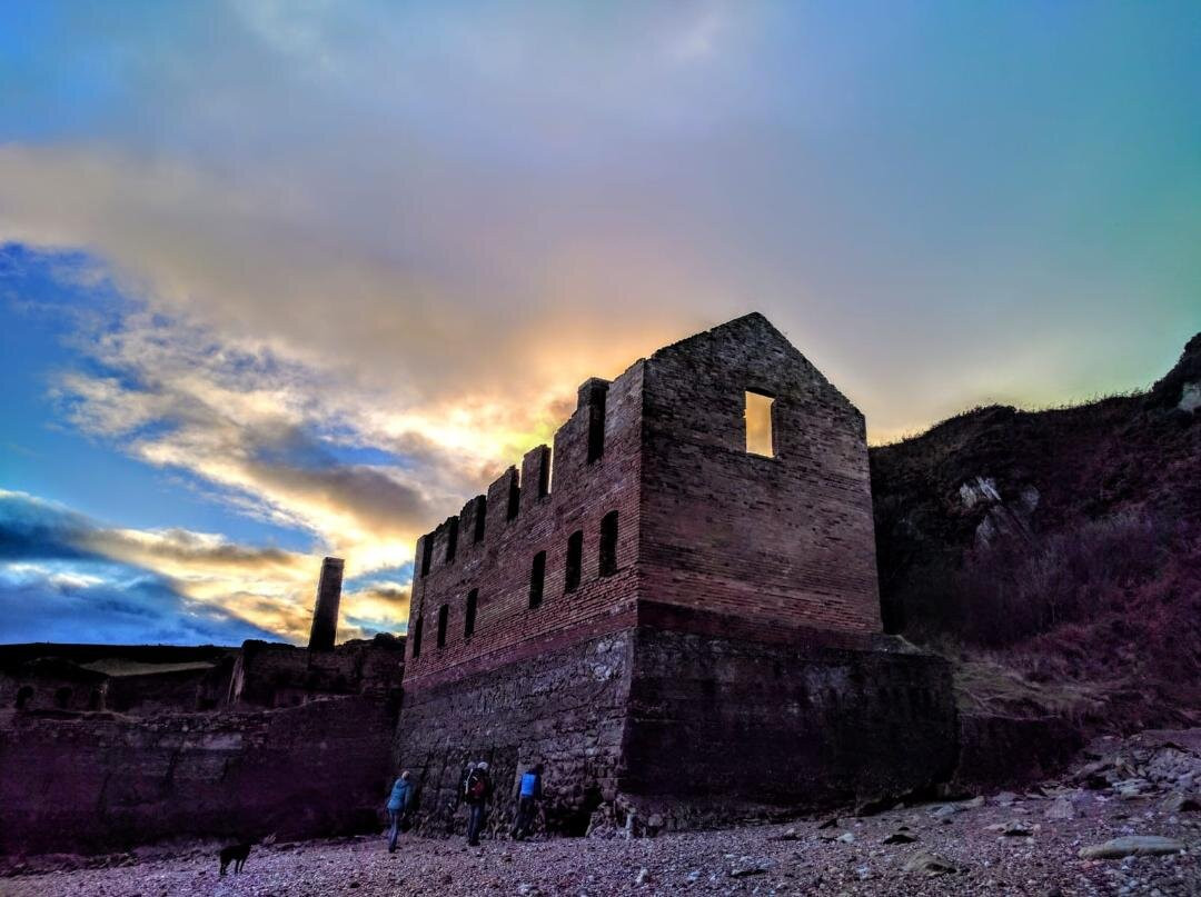 Porth Wen Brick Works-Cemaes Bay必去景点