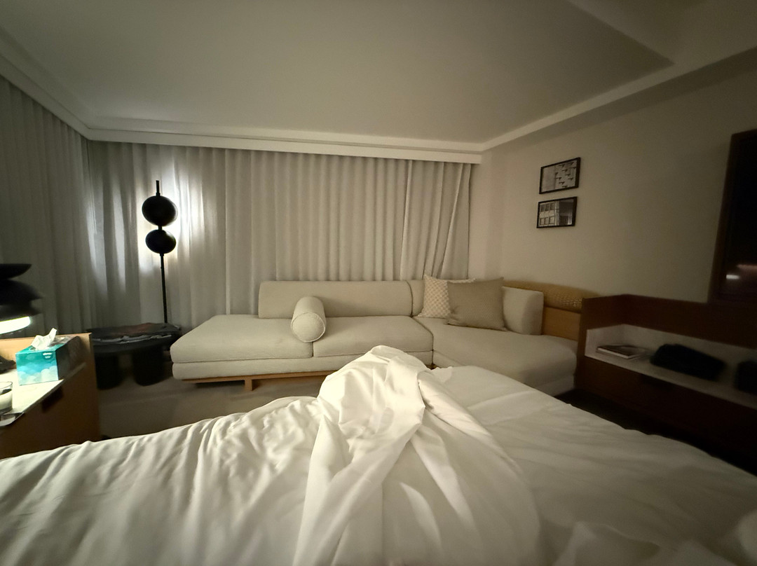 The Jay, Autograph Collection主图