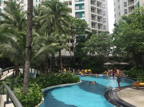 察殿曼谷沙吞服务公寓主图