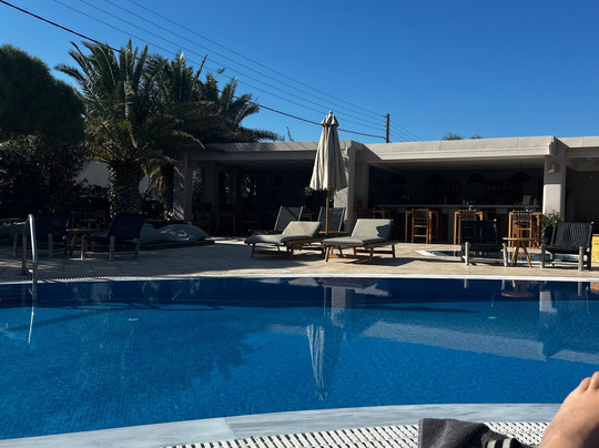 玛丽莉亚乡村酒店主图