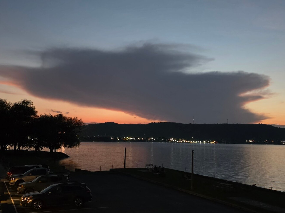 日落湾汽车旅馆主图