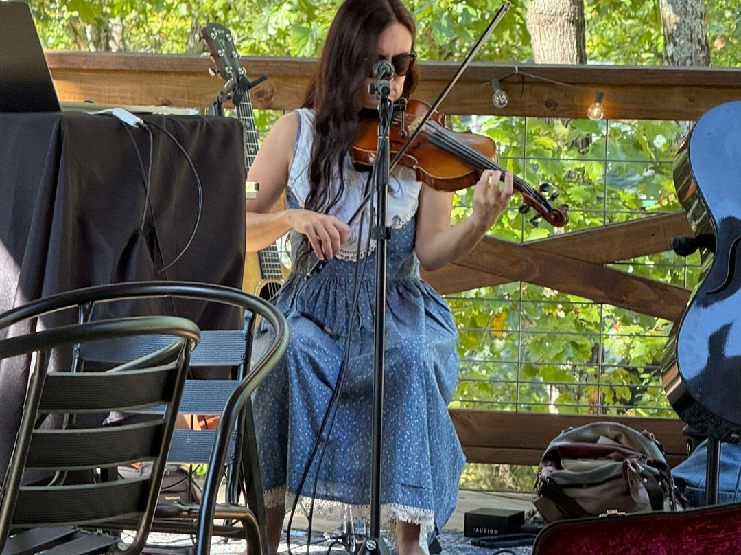 Bear Creek Wine Company and Brewery-Walnut Shade必去景点