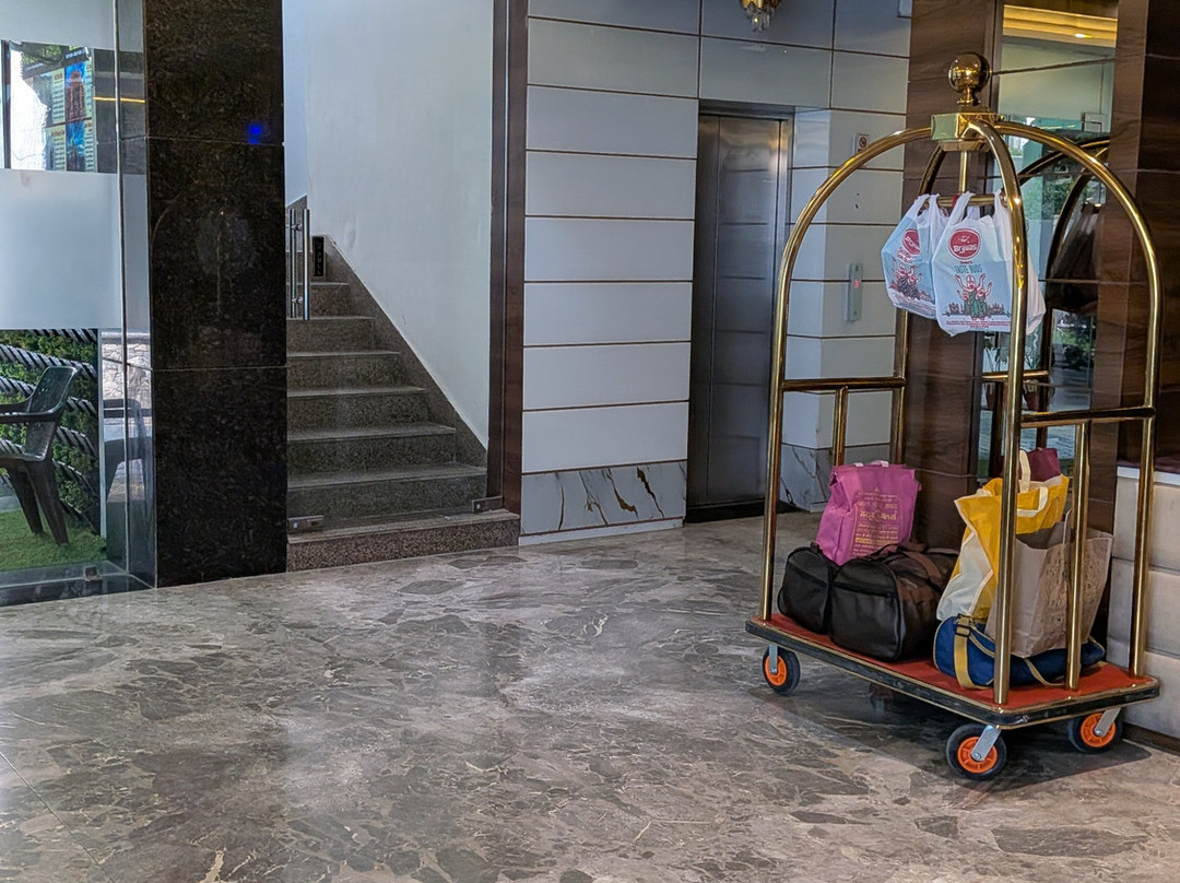 Hotel Shri Radha Nikunj主图