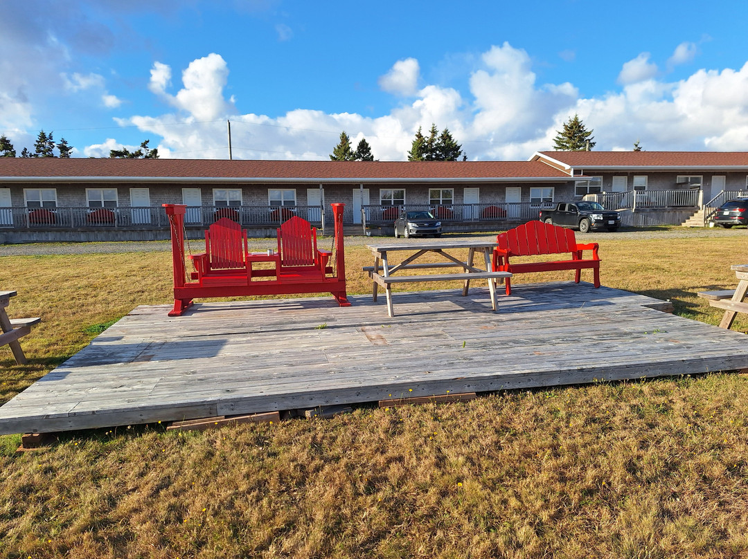 Lighthouse and Beach Motel主图