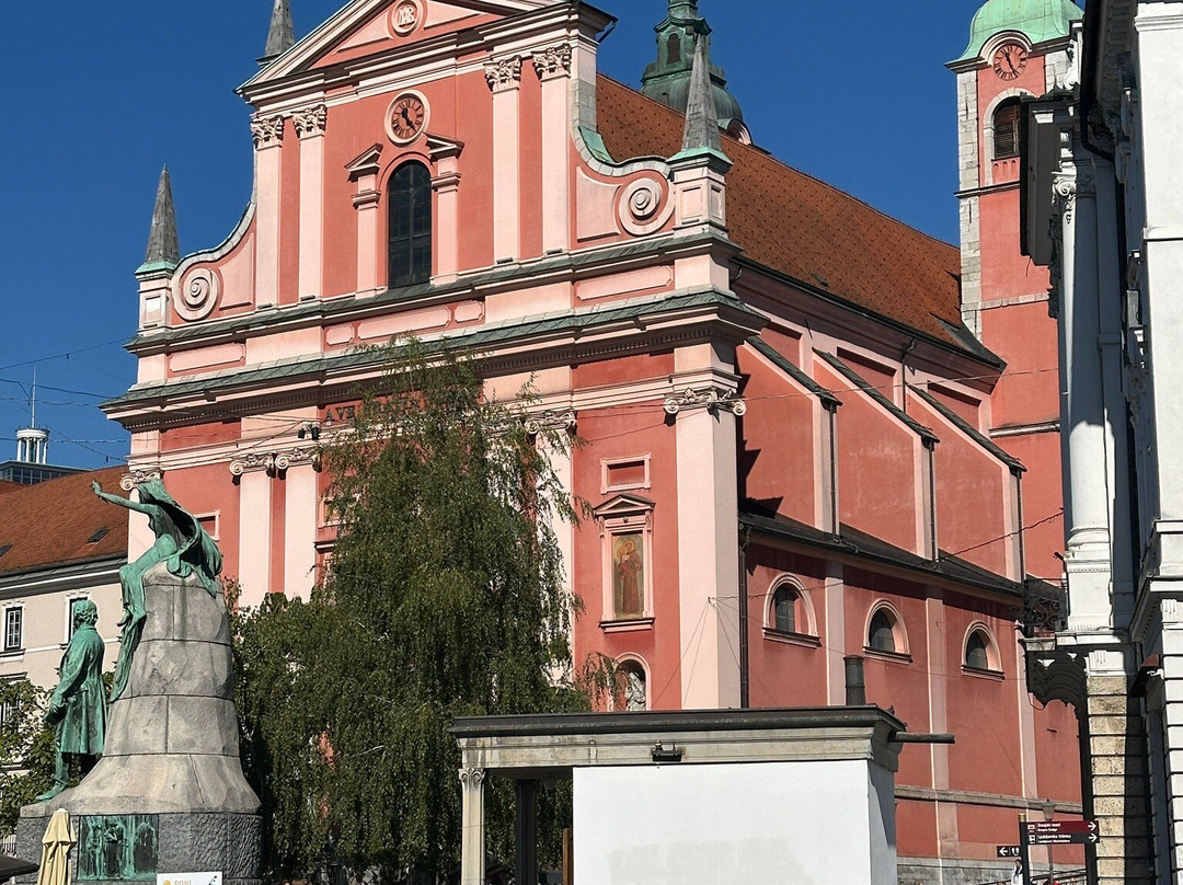 Franciscan Church (Frančiškanska cerkev)-卢布尔雅那必去景点