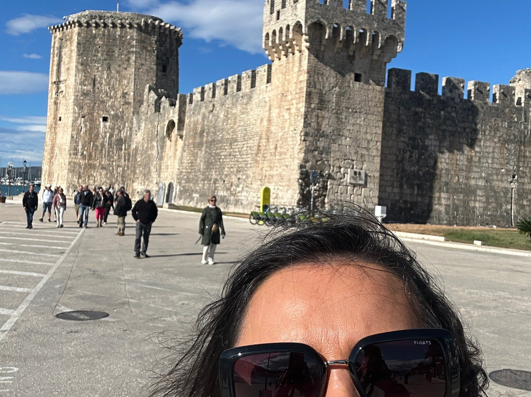 Kula Karmelengo-特罗吉尔必去景点