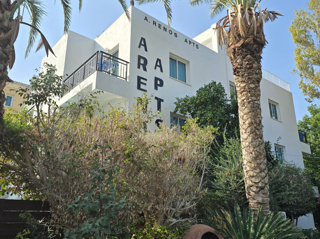 Renos Complex Tourist Apartments主图