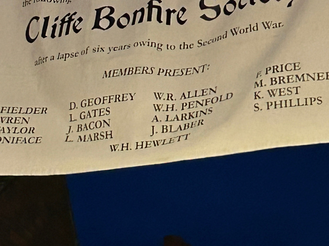 刘易斯篝火之夜-刘易斯必去景点