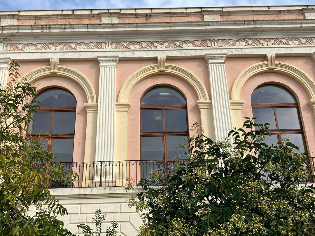 Piazza Giuseppe Garibaldi-莫诺波利必去景点