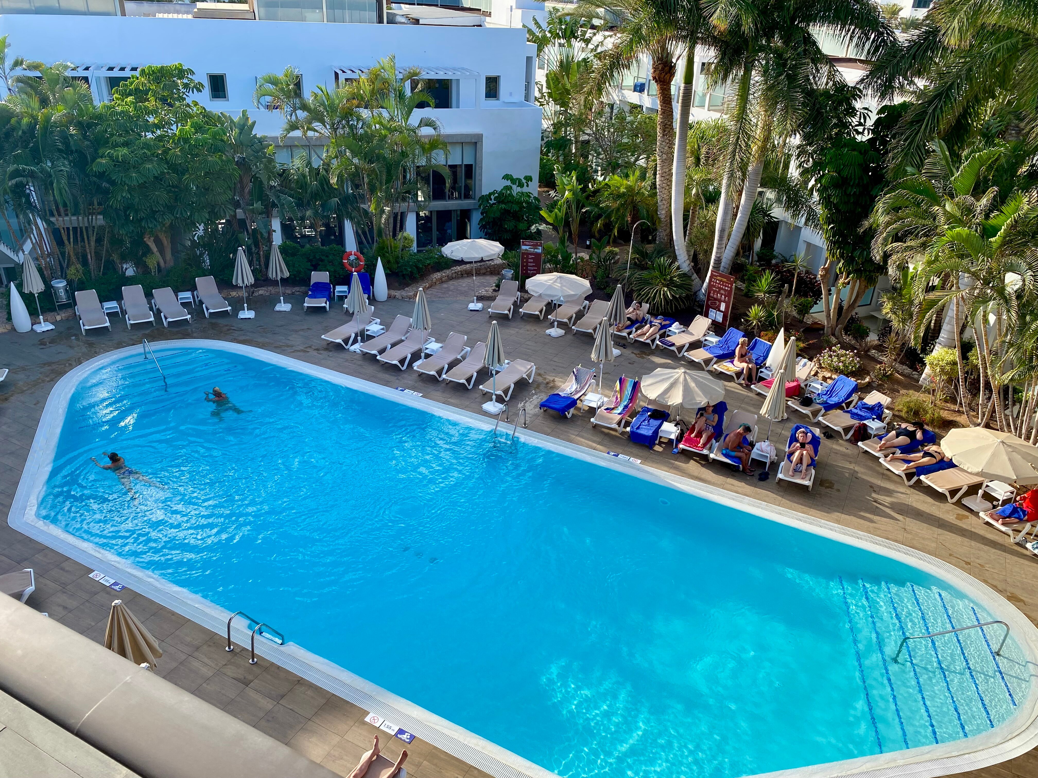 R2 Bahia Playa Design Hotel & Spa-泳池