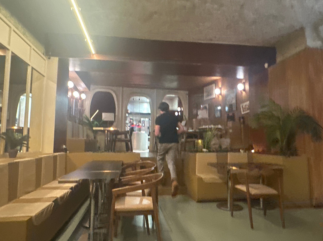 Le Grand Café Des Deux Mondes