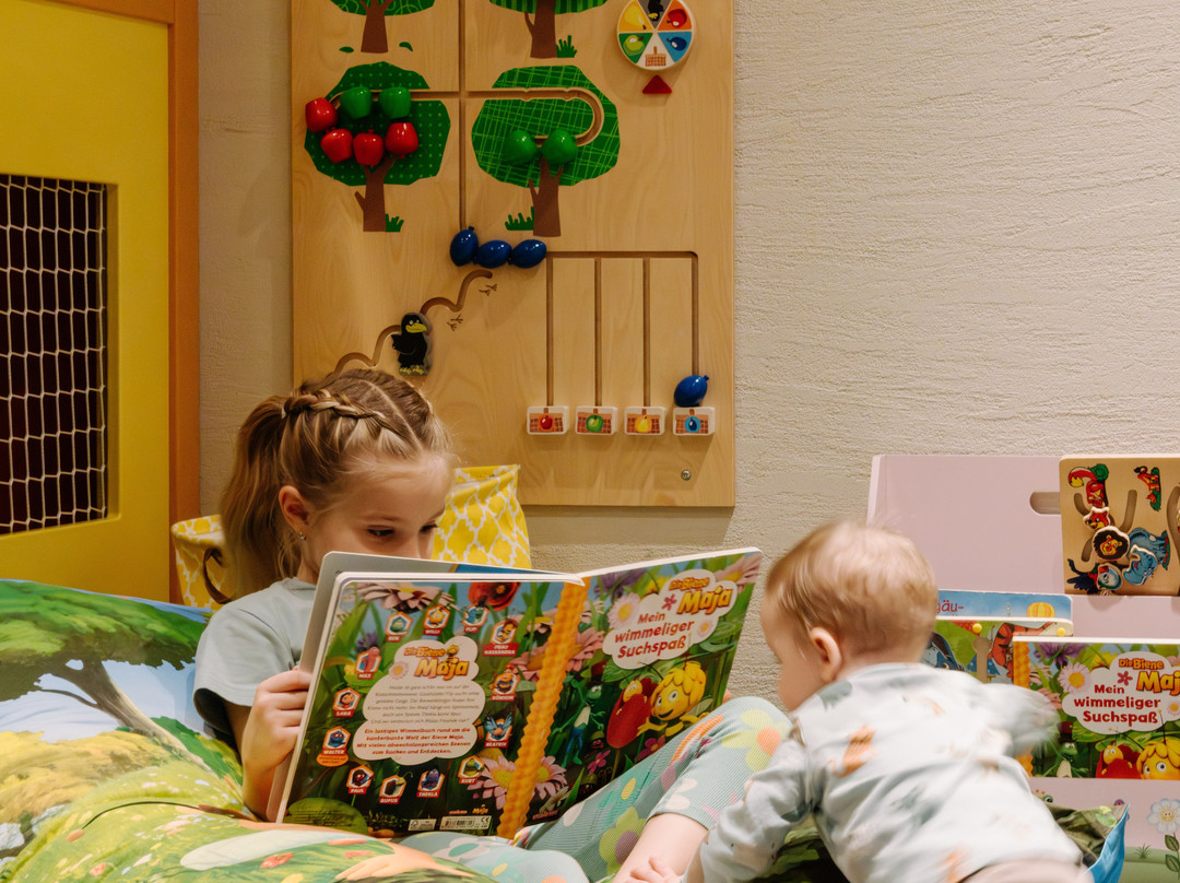 Torghele's Wald + Fluh主图