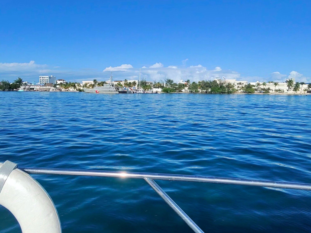 MM Royale Yachts-女人海滩必去景点