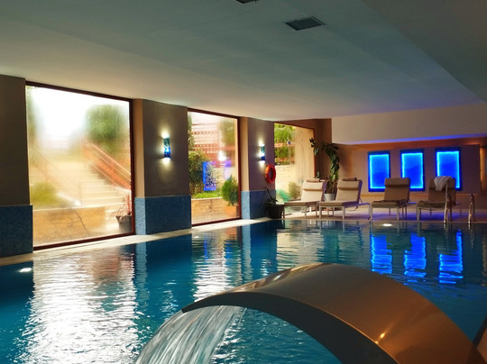 4 Epoxes Hotel Spa主图