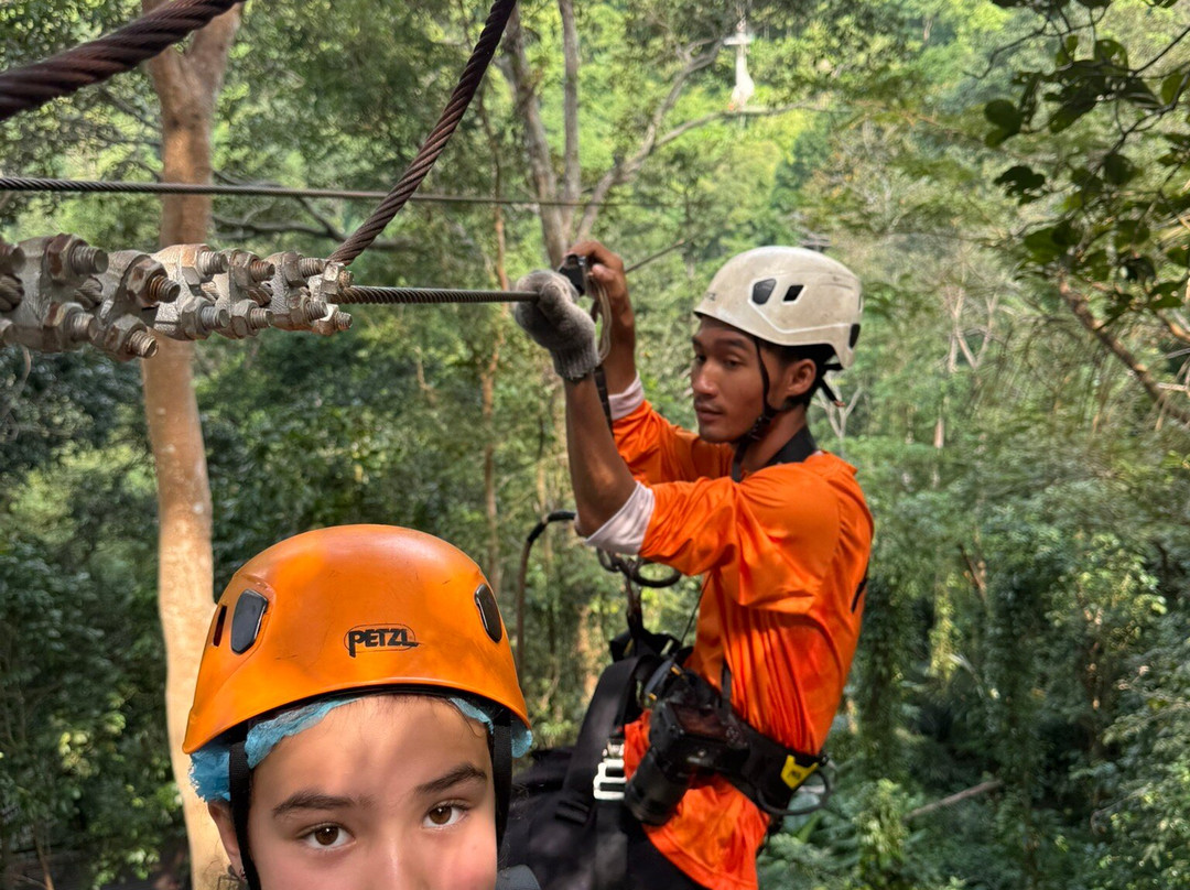 Hawk Adventure Zipline Park - Samui-红统必去景点
