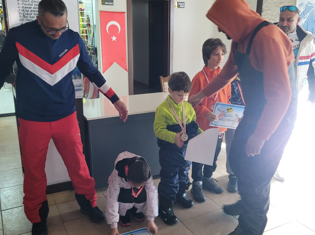 Camkar Otel Sarikamis主图