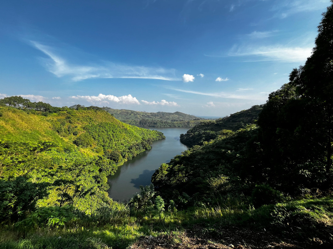Uganda Crater Lakes Tours-Fort Portal必去景点