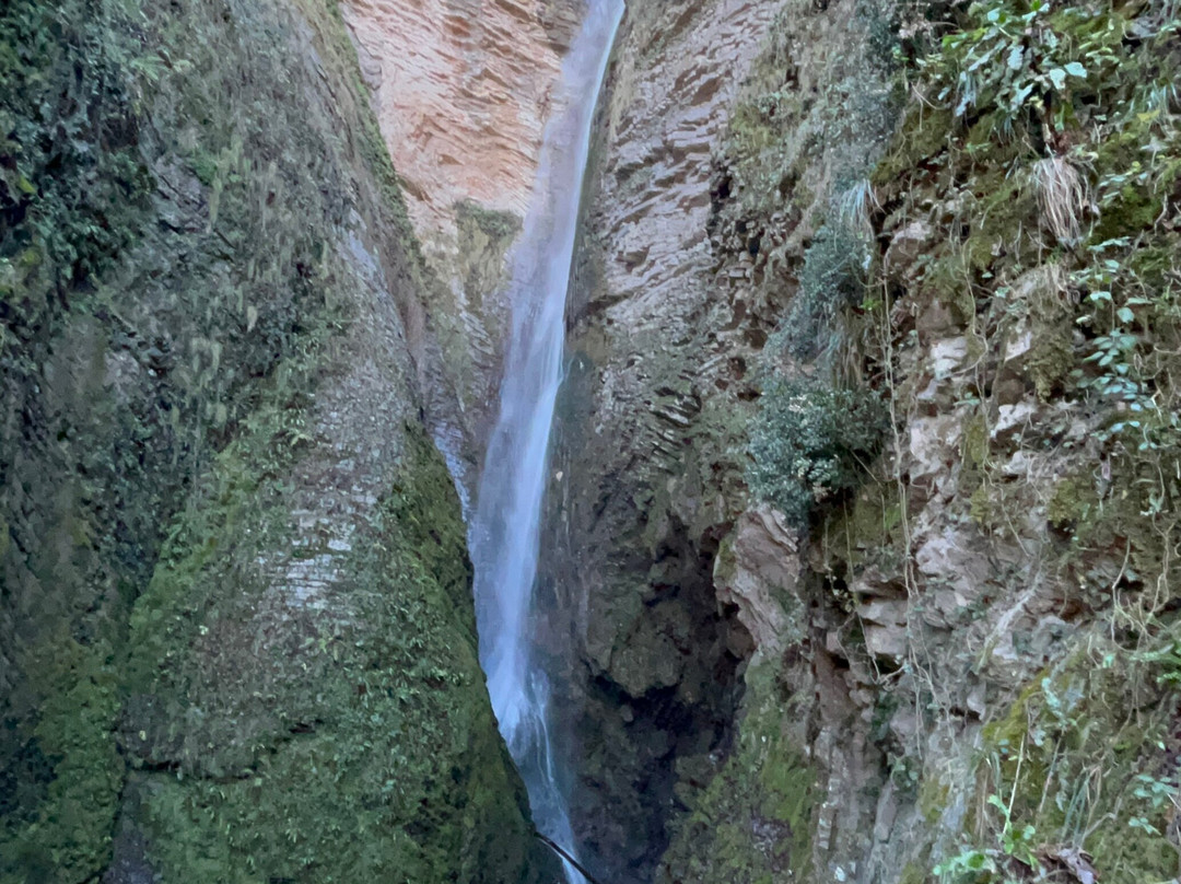 Grotte di Rescia-Claino con Osteno必去景点