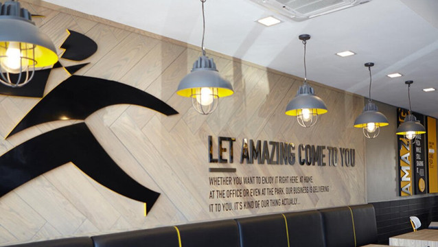 Debonairs Pizza Mosi Oa Tunya Square