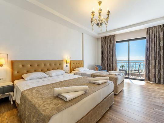 Sey Beach Hotel & Spa主图