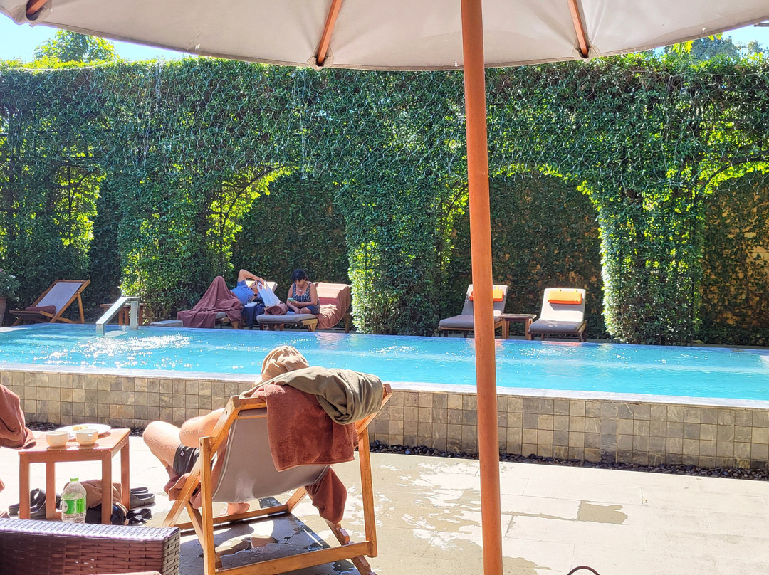 芭派村酒店主图