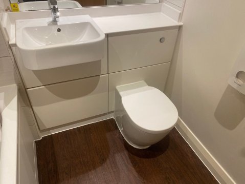 纽波特威尔士普瑞米尔酒店-官方