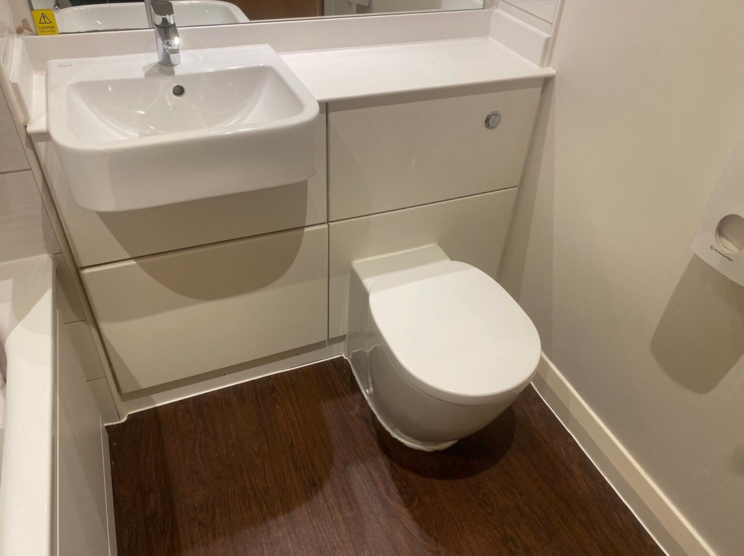 纽波特威尔士普瑞米尔酒店