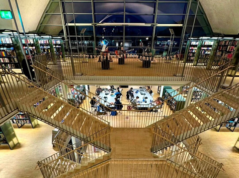 Tromsø Public library and City Archives-特罗姆瑟必去景点