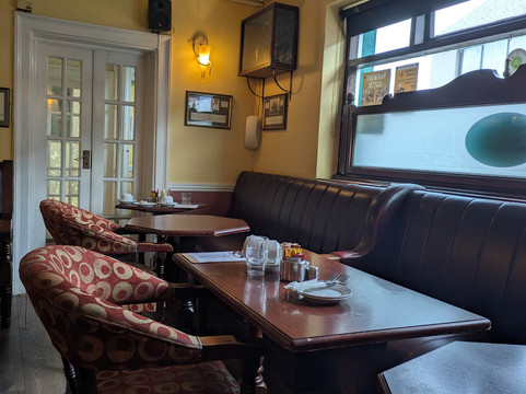 Hoeys Bridge Hotel主图