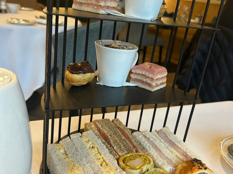 米顿弗德酒店主图