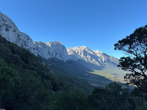 Best Sardinia Trips by Jebel Sardinia-奥罗塞必去景点