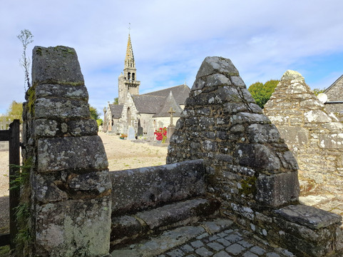 Église Saint-Pierre de Berrien-Berrien必去景点