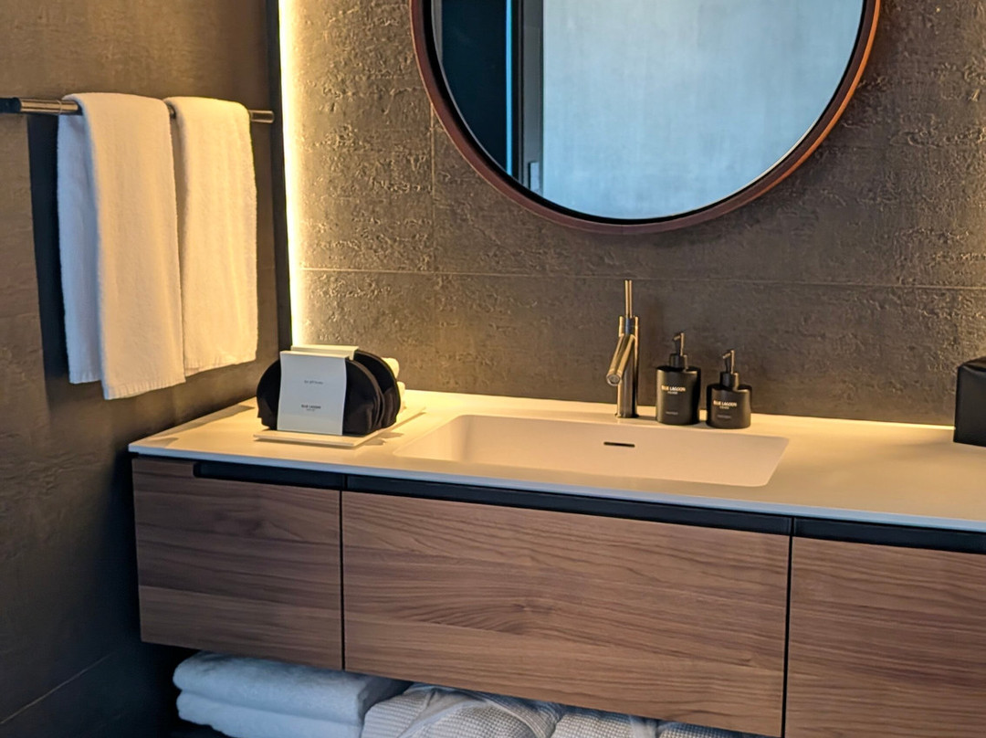 蓝色礁湖冰岛度假屋饭店主图